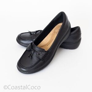 Clarks Women's Cora Haley Loafer Black Leather 7.5 Sleek Comfort Preppy Office